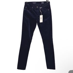 AG The Legging Ankle Size 24
Super Skinny Ankle Dark Blue
Velvet NWT Adriano